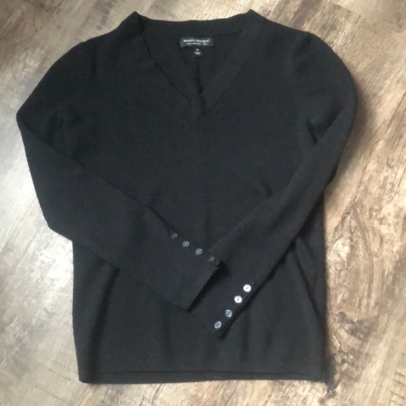 Banana Republic Merino Wool Sweater - Picture 2 of 5